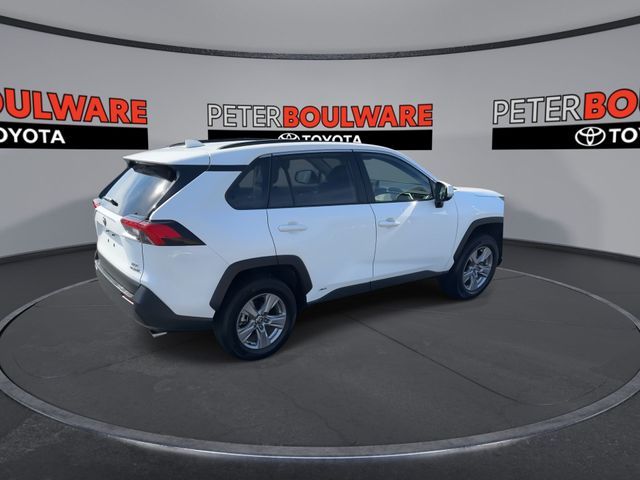 2022 Toyota RAV4 Hybrid XLE