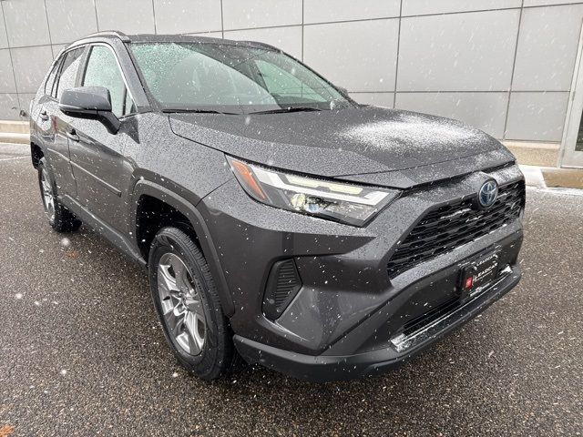 2022 Toyota RAV4 Hybrid XLE