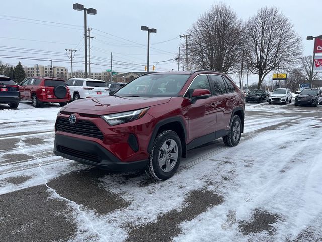 2022 Toyota RAV4 Hybrid XLE