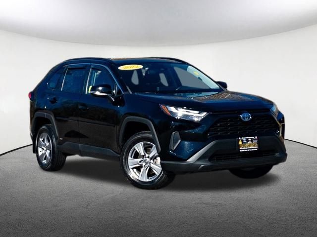 2022 Toyota RAV4 Hybrid XLE