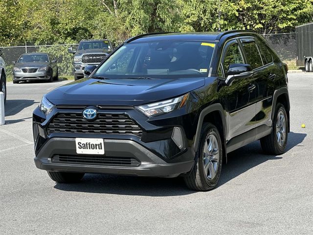 2022 Toyota RAV4 Hybrid XLE