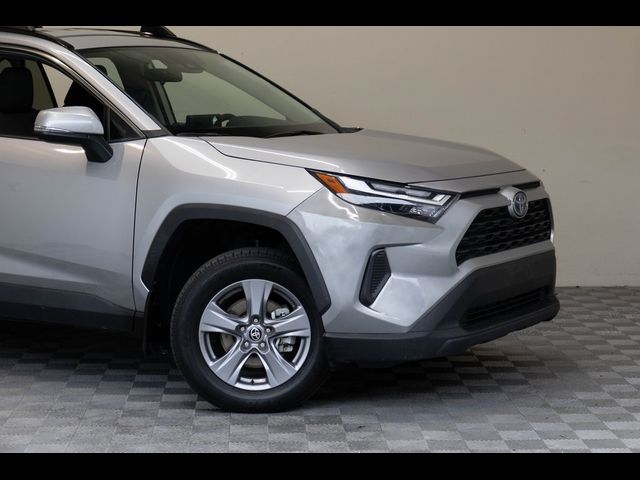 2022 Toyota RAV4 Hybrid XLE