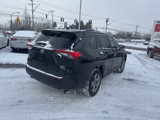 2022 Toyota RAV4 Hybrid XLE