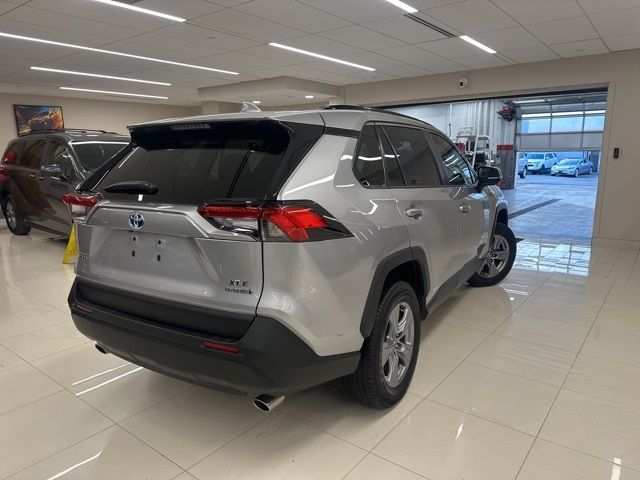 2022 Toyota RAV4 Hybrid XLE