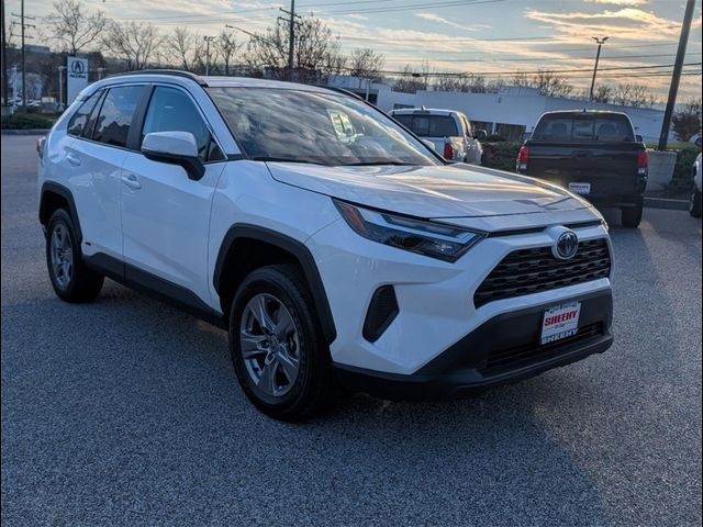 2022 Toyota RAV4 Hybrid XLE