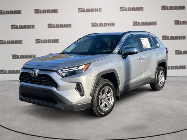 2022 Toyota RAV4 Hybrid XLE