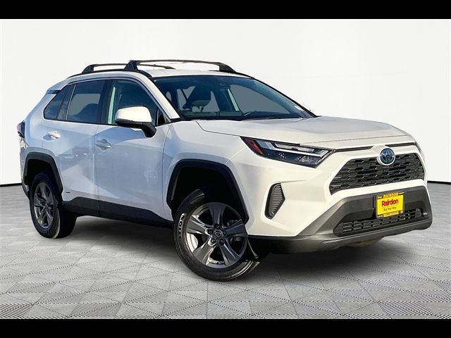 2022 Toyota RAV4 Hybrid XLE