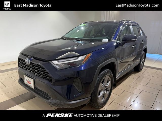 2022 Toyota RAV4 Hybrid XLE