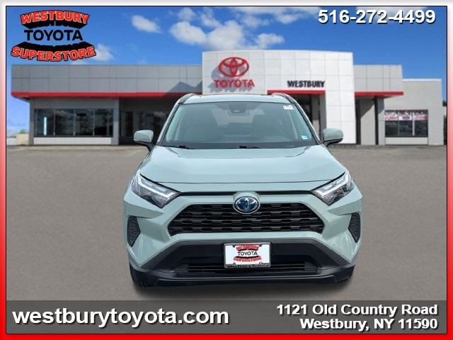 2022 Toyota RAV4 Hybrid XLE