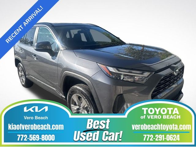 2022 Toyota RAV4 Hybrid XLE