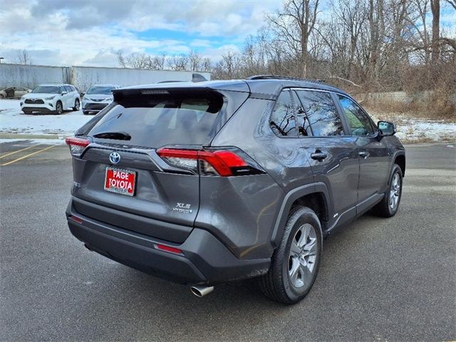 2022 Toyota RAV4 Hybrid XLE