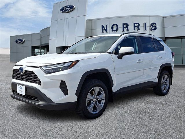 2022 Toyota RAV4 Hybrid XLE