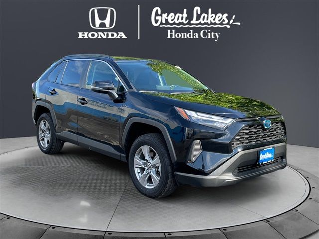 2022 Toyota RAV4 Hybrid XLE