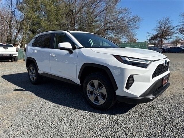 2022 Toyota RAV4 Hybrid XLE