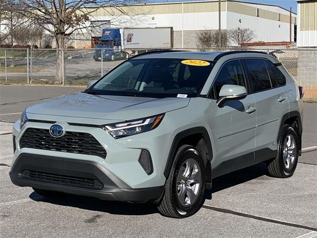 2022 Toyota RAV4 Hybrid XLE