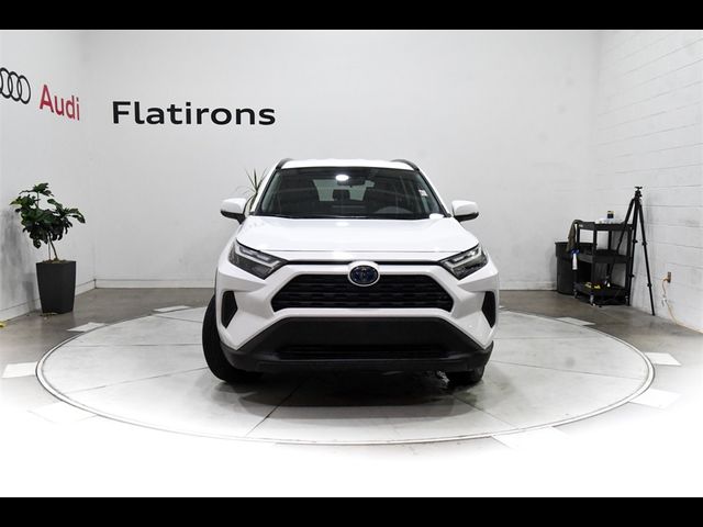 2022 Toyota RAV4 Hybrid XLE