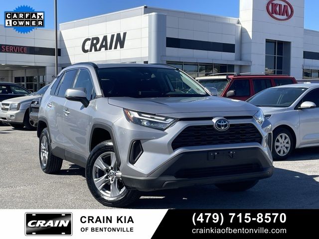 2022 Toyota RAV4 Hybrid XLE