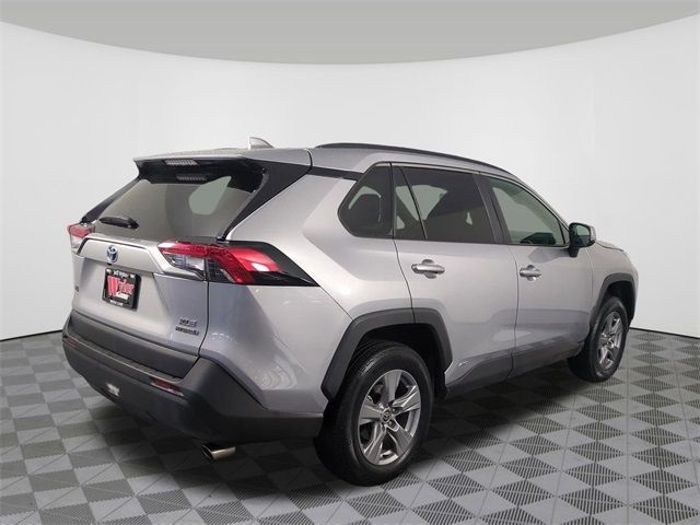 2022 Toyota RAV4 Hybrid XLE