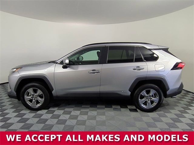 2022 Toyota RAV4 Hybrid XLE