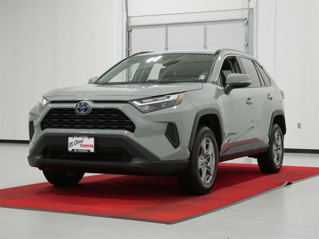 2022 Toyota RAV4 Hybrid XLE