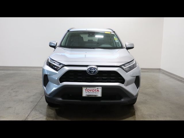 2022 Toyota RAV4 Hybrid XLE