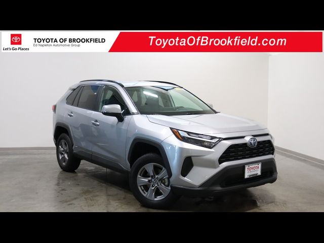 2022 Toyota RAV4 Hybrid XLE