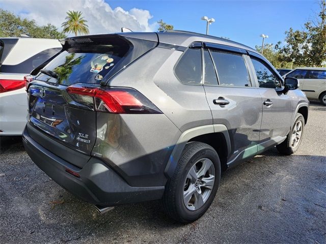 2022 Toyota RAV4 Hybrid XLE