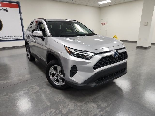 2022 Toyota RAV4 Hybrid XLE