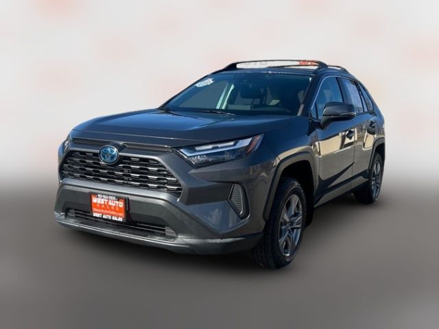 2022 Toyota RAV4 Hybrid XLE