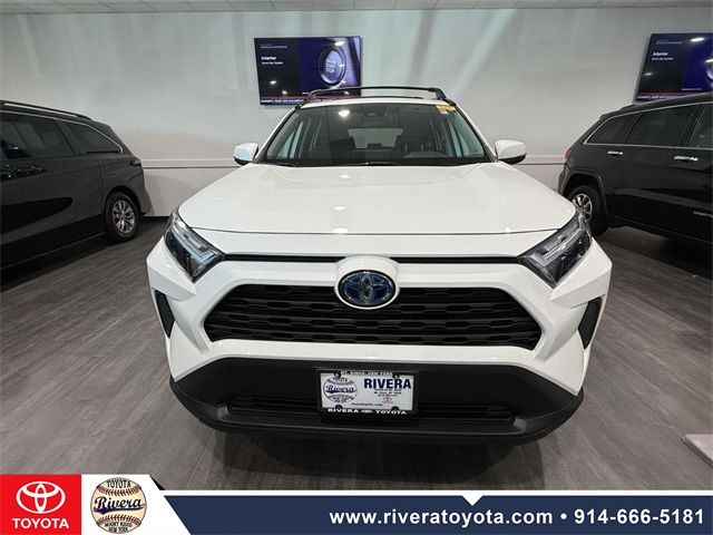 2022 Toyota RAV4 Hybrid XLE