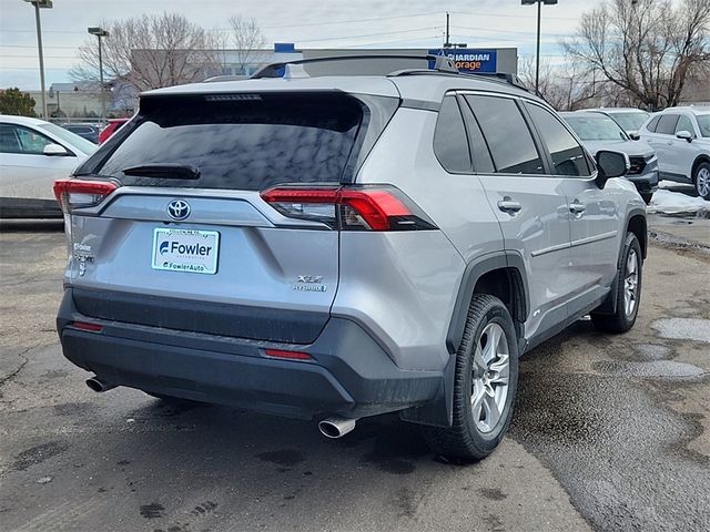 2022 Toyota RAV4 Hybrid XLE