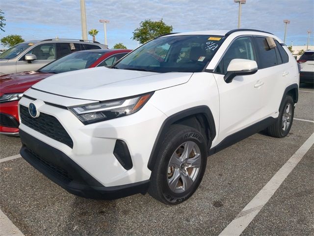 2022 Toyota RAV4 Hybrid XLE