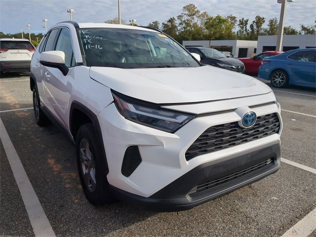 2022 Toyota RAV4 Hybrid XLE