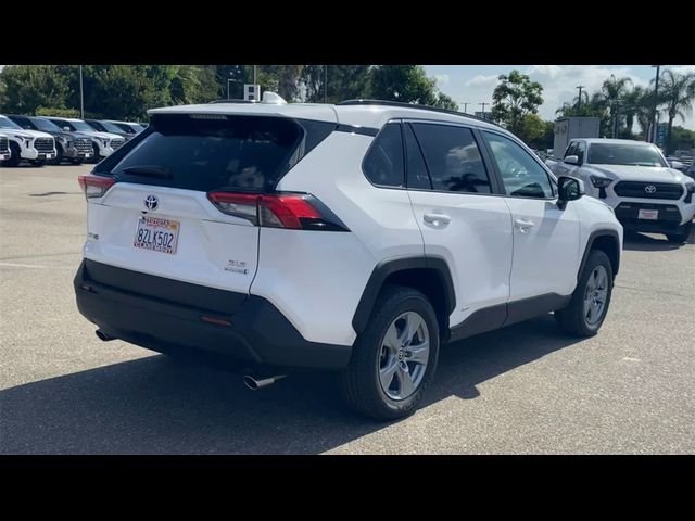 2022 Toyota RAV4 Hybrid XLE