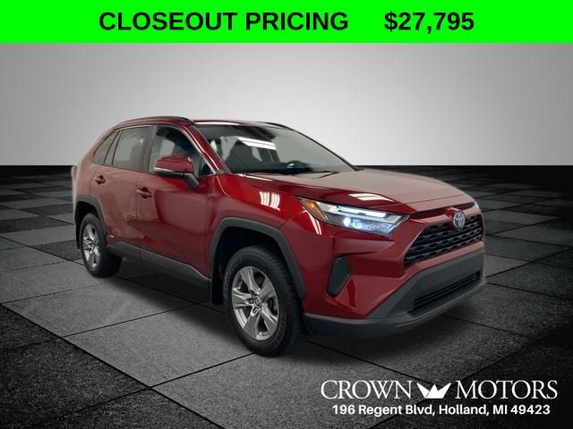 2022 Toyota RAV4 Hybrid XLE