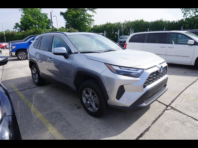 2022 Toyota RAV4 Hybrid XLE