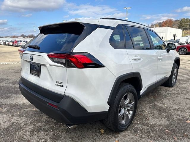 2022 Toyota RAV4 Hybrid XLE