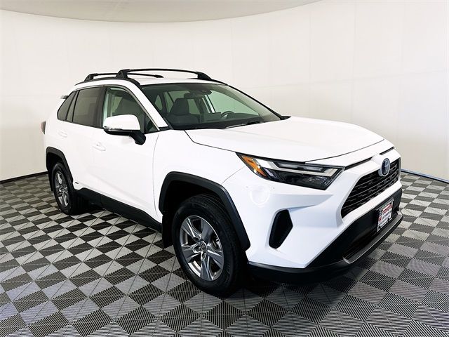 2022 Toyota RAV4 Hybrid XLE