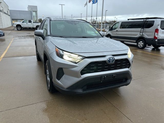 2022 Toyota RAV4 Hybrid XLE