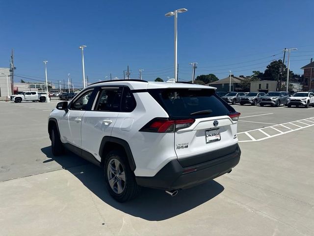 2022 Toyota RAV4 Hybrid XLE