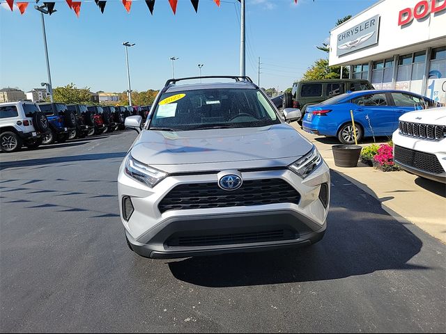 2022 Toyota RAV4 Hybrid XLE