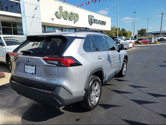 2022 Toyota RAV4 Hybrid XLE