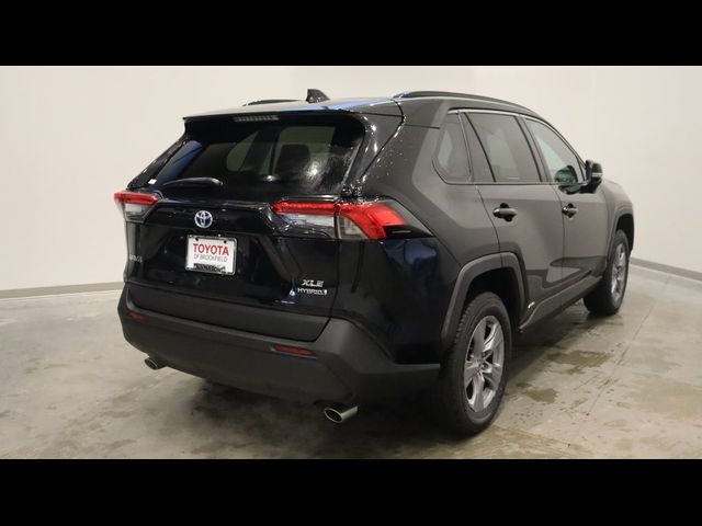 2022 Toyota RAV4 Hybrid XLE