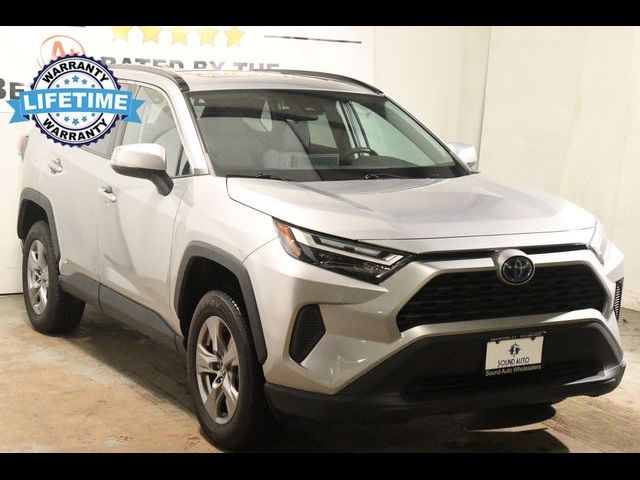 2022 Toyota RAV4 Hybrid XLE