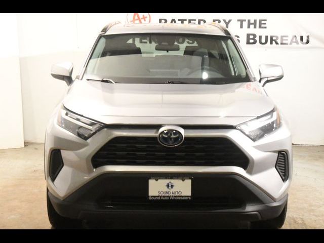 2022 Toyota RAV4 Hybrid XLE