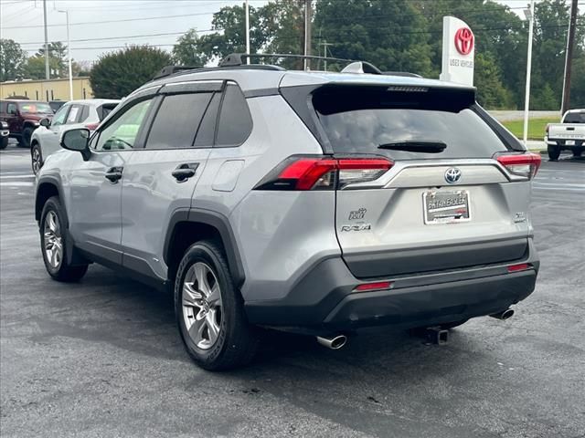 2022 Toyota RAV4 Hybrid XLE