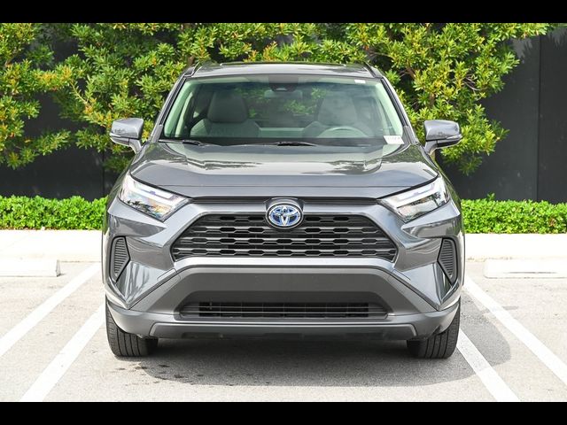 2022 Toyota RAV4 Hybrid XLE