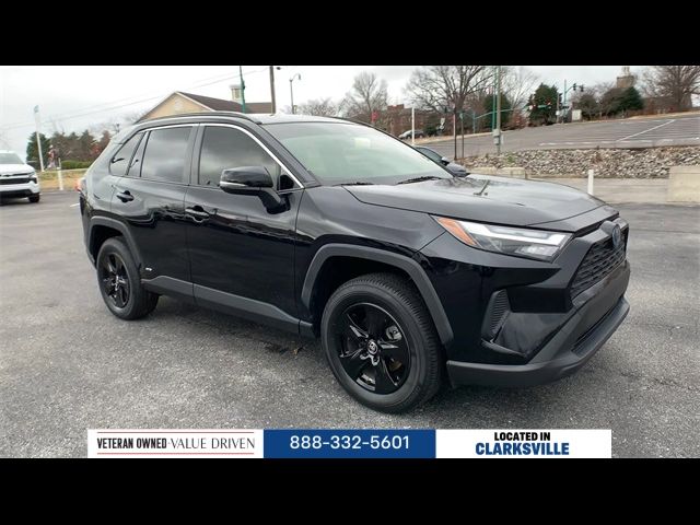 2022 Toyota RAV4 Hybrid XLE