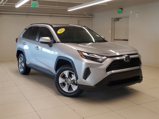 2022 Toyota RAV4 Hybrid XLE