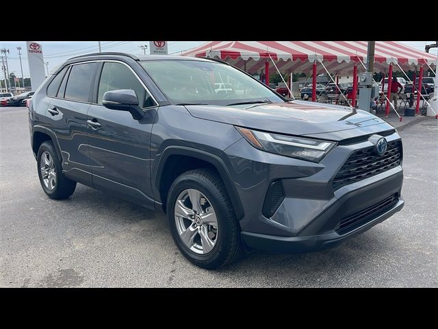 2022 Toyota RAV4 Hybrid XLE